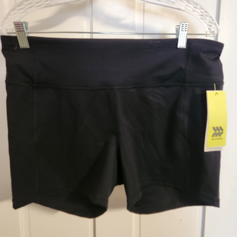 Target Motion Black Women's Shorts XXL NWT